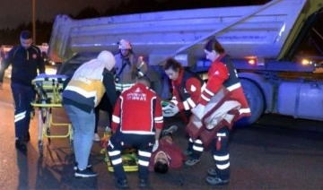 TEM Otoyolu'nda şakalaşan motosiklet sürücüleri kazaya yol açtı: 2 yaralı