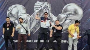 Teoman Yıldırım, 15 Yaş Türkiye şampiyonu!