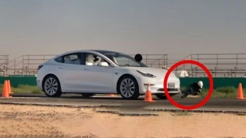 Tesla'nın Tam Otonom Sürüş Sistemi Çocuk Testinden 0 Aldı