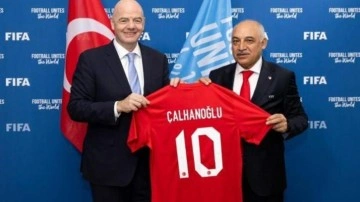 TFF Başkanı Büyükekşi'den FIFA Başkanı Infantino'ya ziyaret