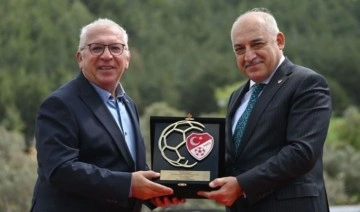 TFF Başkanı Mehmet Büyükekşi: 'Kulüplerimiz ekonomik olarak zor günler geçiriyor'