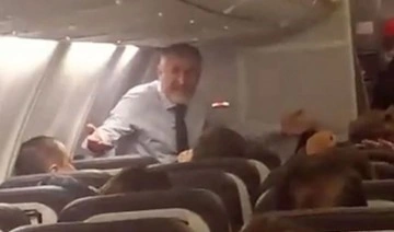 THY uçağında Nebati ile yolcular arasında 'rötar' tartışması: Hazmedin kardeşim Erdoğan ka