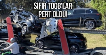 Togg'ları taşıyan tır kaza yaptı: Sıfır araçlar pert oldu!
