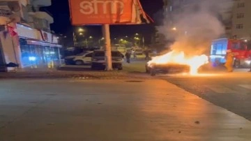 Tokat'ta otomobil alev alev yandı