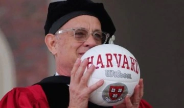 Tom Hanks fahri Harvard doktorası aldı