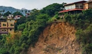 Toprak kayması tehlikesi, depremden sonra devam ediyor