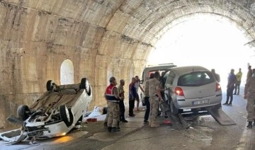 Tunceli'de çığ tünelinde otomobiller çarpıştı: 4 kişi yaralandı