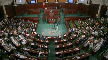 Tunus Meclisi, İsrail ile normalleşmeyi suç sayan yasa tasarısı için olağanüstü toplandı