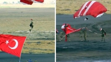 Türk askerlerinin göz yaşartan bayrak hassasiyeti! Yere düşmesin diye her şeyi yaptılar