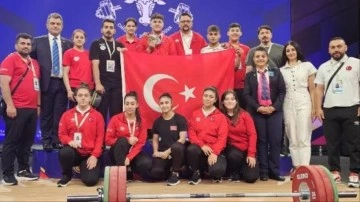 Türk Sporcular Avrupa Halter Şampiyonası'nda 47 Madalya Kazandı
