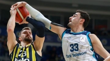 Türk Telekom Fenerbahçe Beko'yu devirdi!
