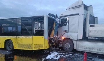 Tuzla TEM Otoyolu'nda TIR, yol bakım aracı ve İETT otobüsüne çarptı: 1'i ağır 2 yaralı