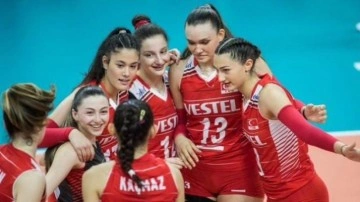 U17 Kız Voleybol Milli Takımı finale yükseldi