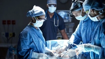 Üç damar bypass ve organ nakli ameliyatı eş zamanlı yapıldı