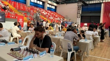 Uluslararası İstanbul Açık Satranç Turnuvası Fatih’te başladı