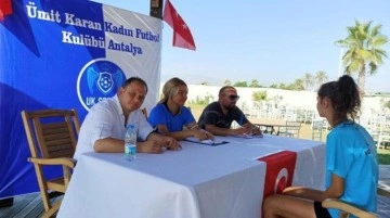 Ümit Karan FK teknik direktörü Özge İnpınar, Türkiye'de kadın futbolunu değerlendirdi