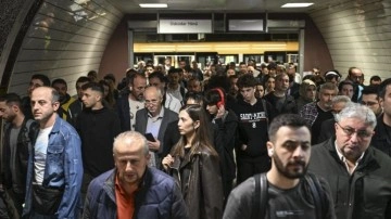 Üsküdar-Samandıra Metro Hattı'ndaki sorun 50 saattir giderilmedi: Vatandaş isyan etti!
