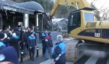 Üsküdar'daki kaçak kafeleri yıkmak isteyen İBB'ye Çevre ve Şehircilik Bakanlığı'ndan