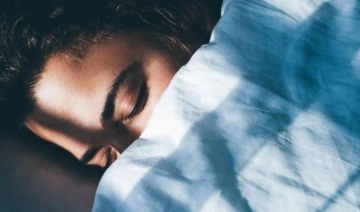 Uyku felci nedir, neden olur, nasıl tedavi edilir?