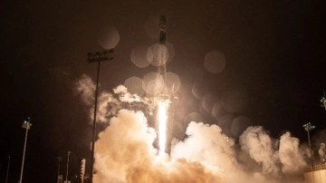 Uzay Şirketi Firefly, Alpha Roketini Yörüngeye Gönderdi