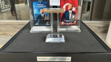 Uzaya gönderilen ilk Atatürk fotoğrafı Adana'da sergileniyor