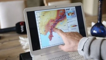 Uzman isimden 'artçı deprem' uyarısı: 2 yıla kadar uzayabilir