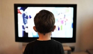 Uzmanından 'işitme kaybı' uyarısı: Çocuğunuz yüksek sesle televizyon izliyorsa dikkat!