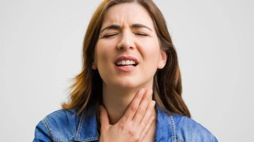 Uzmanlar açıkladı, boğaz ağrısına iyi geliyor faydası 1 tatlı kaşığında saklı