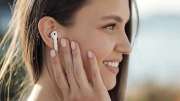 Uzmanlar uyarıyor: Kablosuz kulaklıkları 90 dakikadan fazla kullanmayın!
