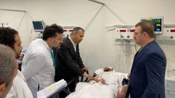 Vali Yerlikaya ve Başsavcı Yılmaz'dan Beyoğlu'ndaki patlamada yaralananlara ziyaret