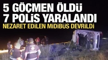 Van'da midibüs devrildi: 5 göçmen hayatını kaybetti, 7 polis yaralandı
