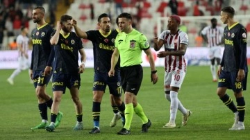 VAR kayıtları açıklandı Fenerbahçe aleyhine verilen penaltının düğümü çözüldü