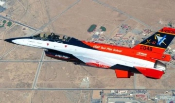 Yapay zeka F-16 savaş uçağını 17 saat uçurdu