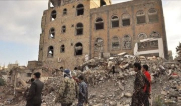 Yemenli Bakan: İran, yasa dışı yollardan Husileri destekliyor