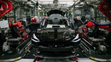 Yeni Tesla Model 3 üretimi başladı!