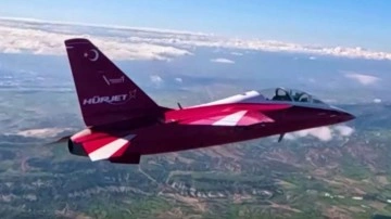 Yeni "Türk Yıldızı" HÜRJET 43 başarılı uçuş yaptı
