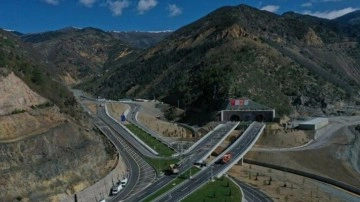 Yeni Zigana Tüneli'nden 1.5 ayda 251 bin araç geçti