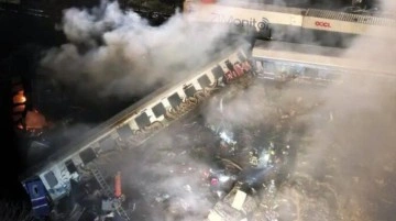 Yunanistan'da iki tren çarpıştı: 29 ölü, 85 yaralı