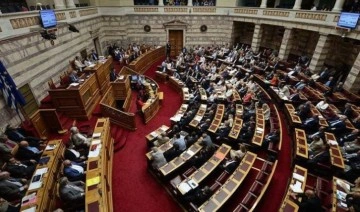 Yunanistan'da telefon dinleme iddiaları: Hükümet güvenoyu aldı