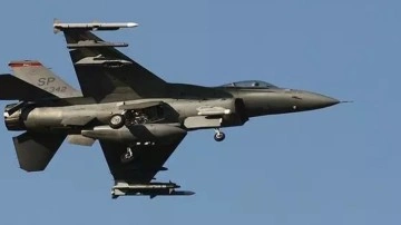 Yunanistan'dan kalkan bir F-16 uçağı Ege Denizi'ne düştü!