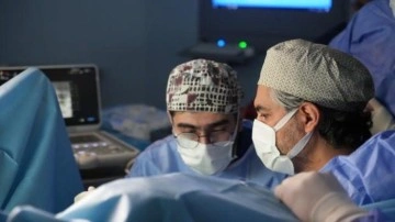 Yurt dışından gelip şehir hastanelerindeki ameliyatları izliyorlar