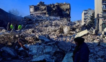 Yüzyılın felaketini yaşayan Gaziantep’te enkaz başında bekleyiş devam ediyor