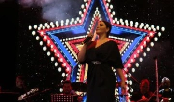Zara, Bitlis’in Kurtuluş Günü'nde konser verdi