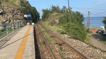 Zonguldak'ta acı olay! Kömür yüklü trenin çarptığı futbolcu hayatını kaybetti