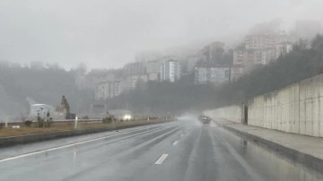 Zonguldak’ta sis ve yağmur etkili old